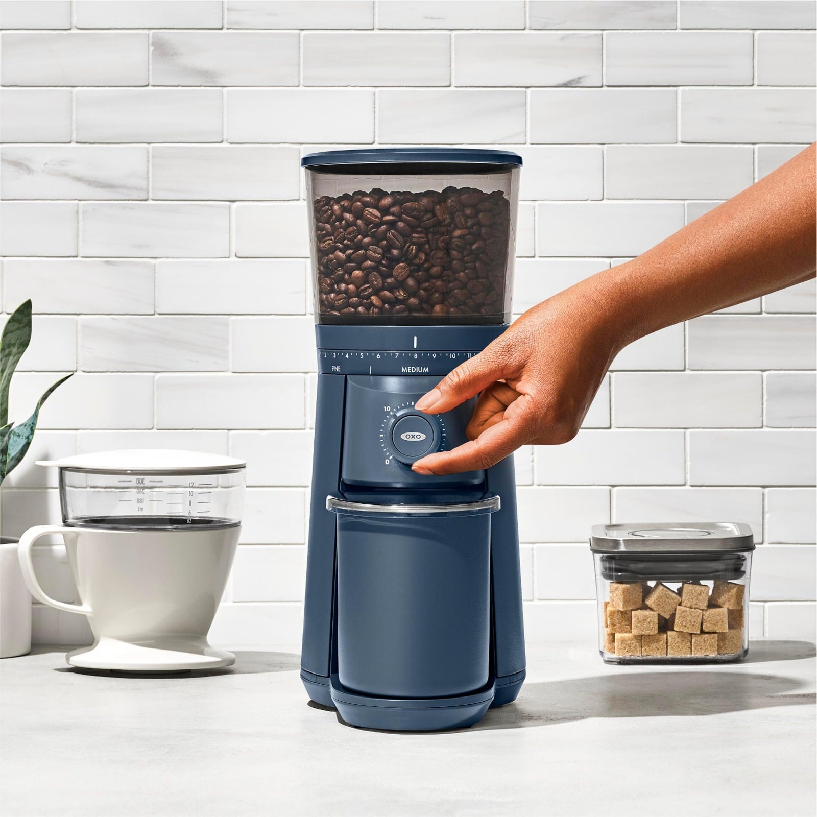 Conical Burr Coffee Grinder - Storm Blue details tab image.