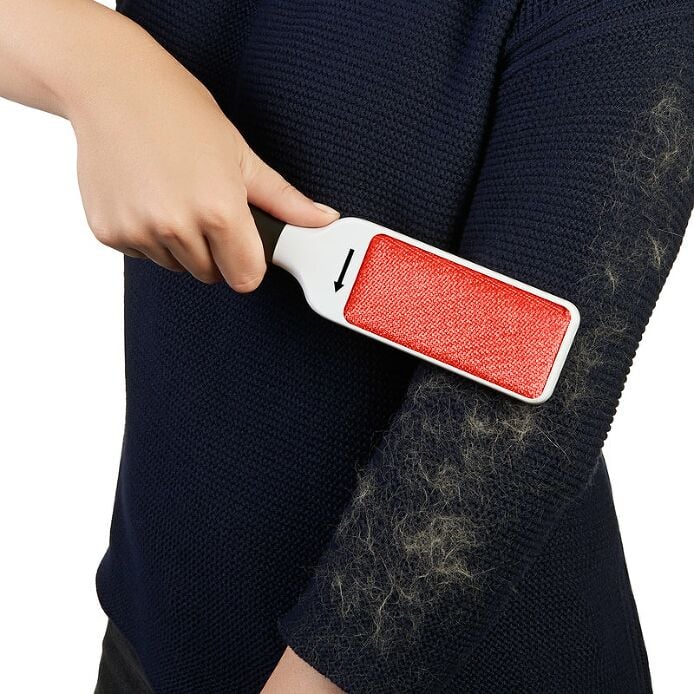 OXO Good Grips FurLifter Furniture Brush - Thumbnail 4