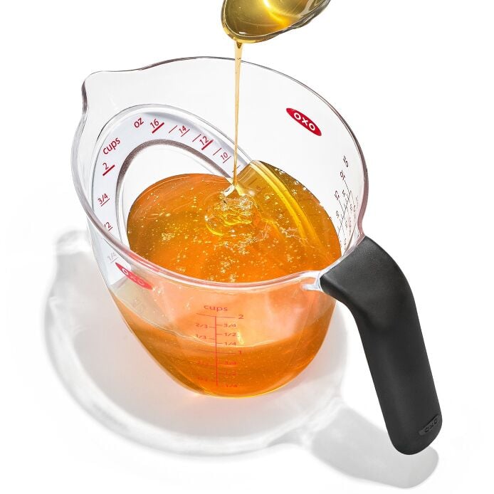 OXO Angled Measuring Cup - Thumbnail 5