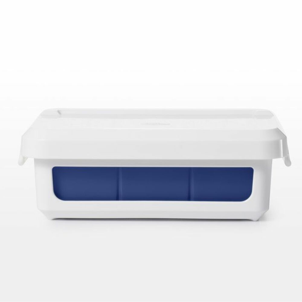 covered_silicone_ice_cube_tray