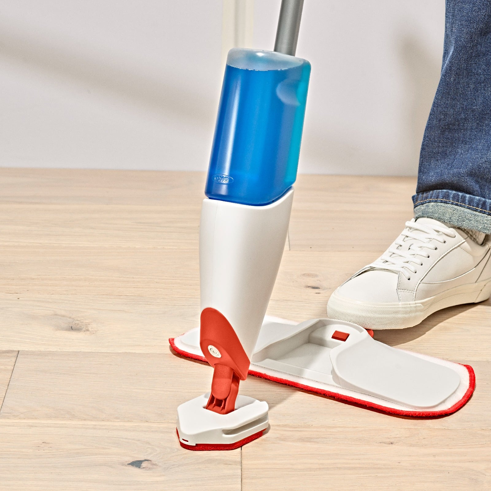 Microfiber Spray Mop details tab image.